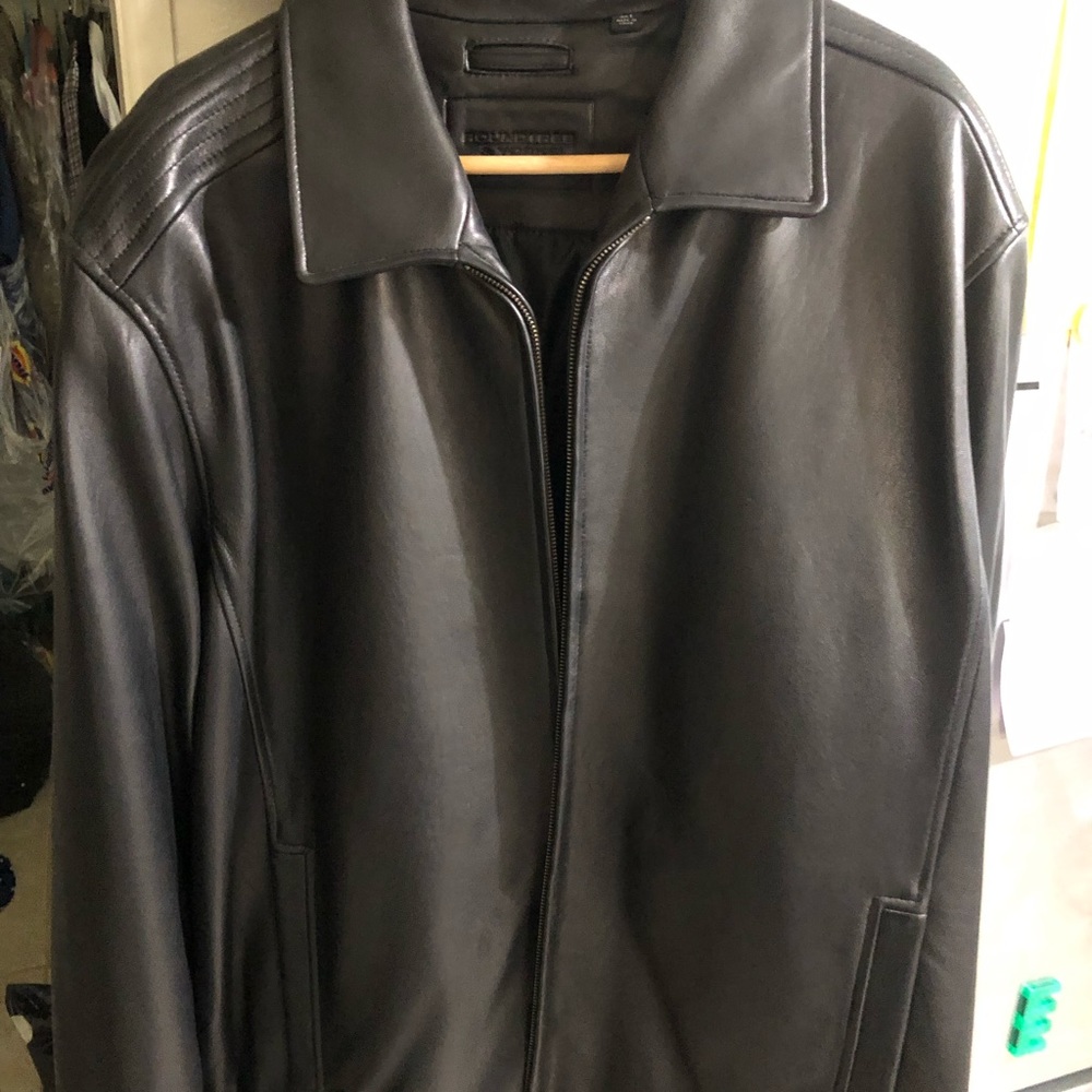 Faux Leather Jacket: Like new; Its in immaculate condition; Size 3XT